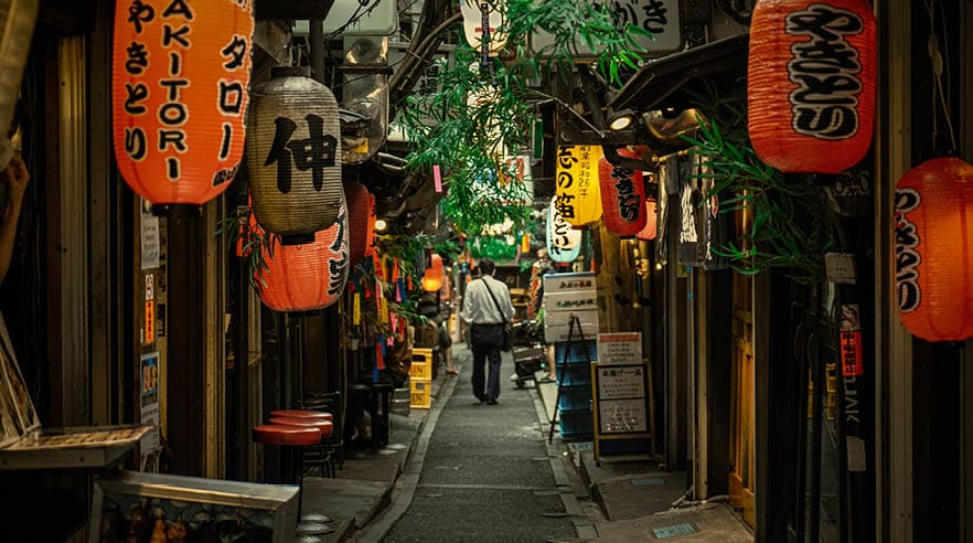 alley of memoriesin shinjuku tokyo