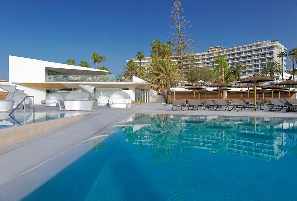 All copyrights reserved, this image on this site and it's copyright owned by the photographer. Image is not to be reprinted or reused without the express permission of the photographer who took it. Copyrights uses for Melia Hotels for sales and marketing promotions only