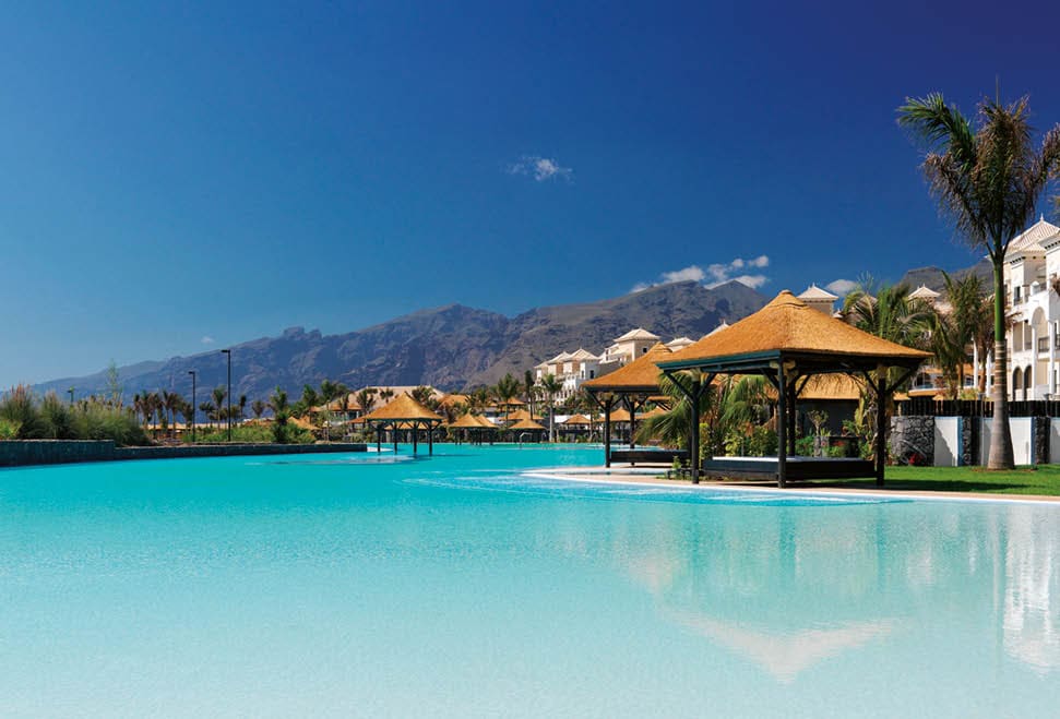 Palacio de Isora´s Pool 0005