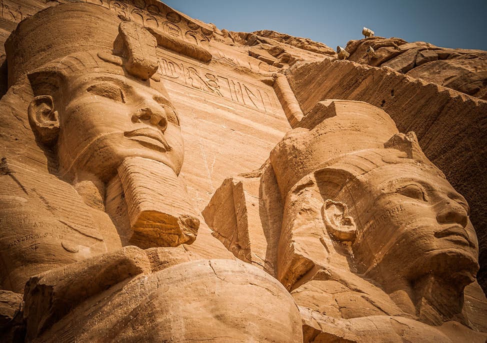 2 pharaoh. Abu simbel, Egypt